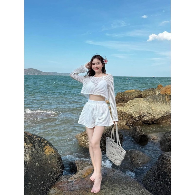BIKINI, ĐỒ BƠI đi biển thời trang,3 chi tiết áo bra có mút quần short kèm áo KHOÁC REN LỖ tay dài chuẩn hình HÀ BiKiNi | BigBuy360 - bigbuy360.vn