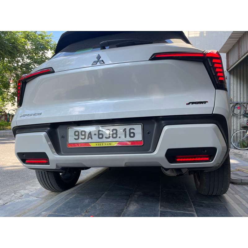 Đèn cản sau Mitsubishi Xforce