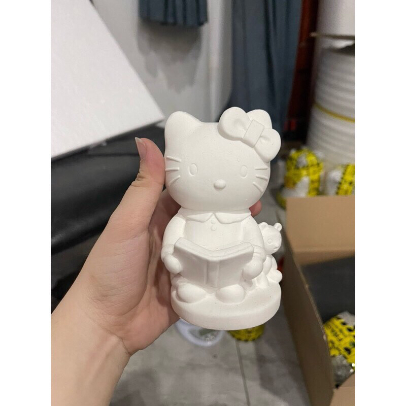 tượng thạch cao hello kitty đọc sách siêu cute