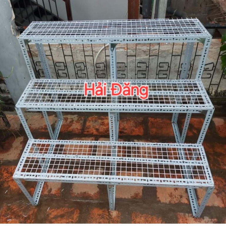 kệ sắt v lỗ bậc thang.kệ sắt trồng cây cảnh ,cây bon sai,trưng bày sen đá