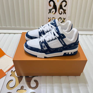 mẫu giày sneaker sang trọng đẳng cấp