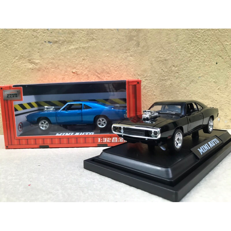 Mô hình xe ô tô cổ Dodge 1970  1:32