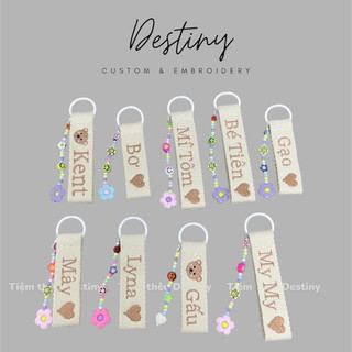 Name tag, móc khoá thêu tên theo yêu cầu