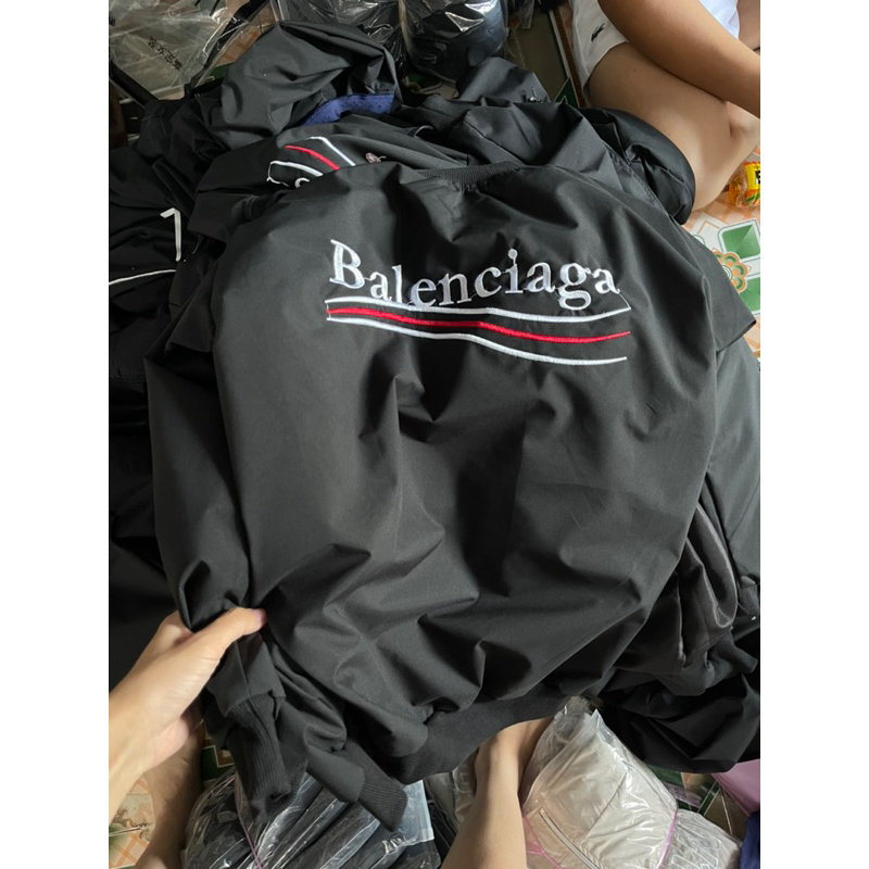 Áo khoác bomber gió ba lan thêu 2 lớp ảnh thật | BigBuy360 - bigbuy360.vn