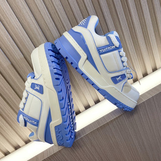 mẫu giày sneaker sang trọng đẳng cấp