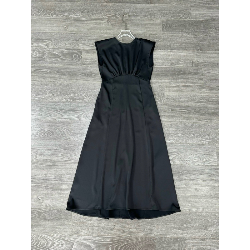 276 Đầm lụa satin Exprss hàng VNXK