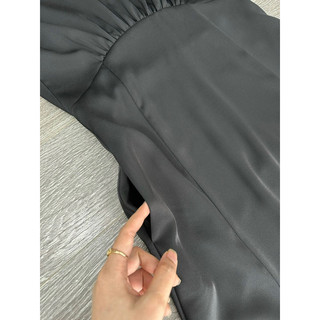 276 Đầm lụa satin Exprss hàng VNXK