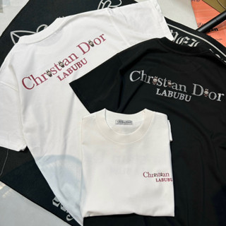 Áo Thun Kim tuyến Labubu Di.or form rộng unisex, Chất vải cotton dày mịn- repsaigon