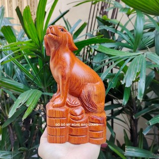 Tượng con chó gỗ hương cao 20 cm