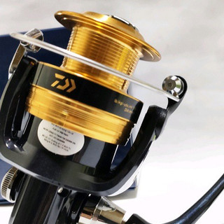 Máy câu daiwa 4000 siêu bạo lực