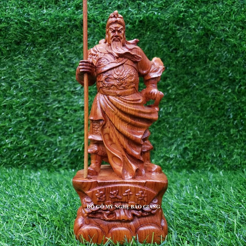 Tượng quan công làm bằng gỗ