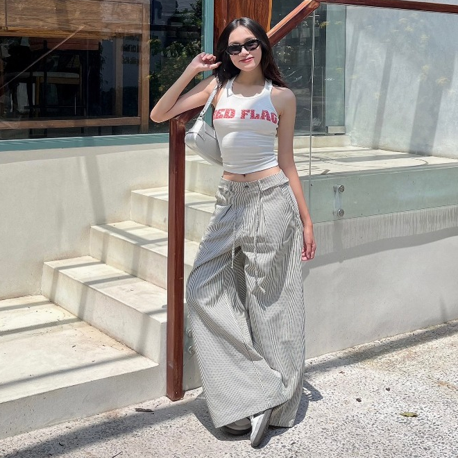 MNS Striped Jeans- Quần Dài Kẻ Sọc Ống Rộng Phối Dây Belt