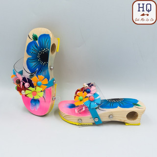 (Ngẫu nhiên) Guốc bé gái dép gỗ cao gót quai hoa Cúc Xuyến Chi guốc mộc mặc áo dài bà ba phụ kiện chụp ảnh diễn văn nghệ