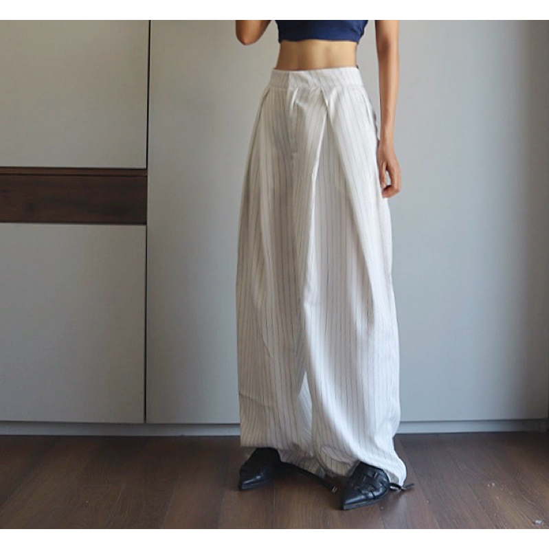 | HÌNH THẬT ĐỘC QUYỀN CUBEDLEMON | Quần ống siêu rộng ulzzang ly lệch phần lưng sọc | BigBuy360 - bigbuy360.vn