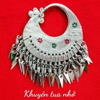 Khuyên tai dân tộc người Mông, Dao SaPa