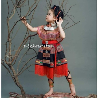 Khuyên tai dân tộc người Mông, Dao SaPa