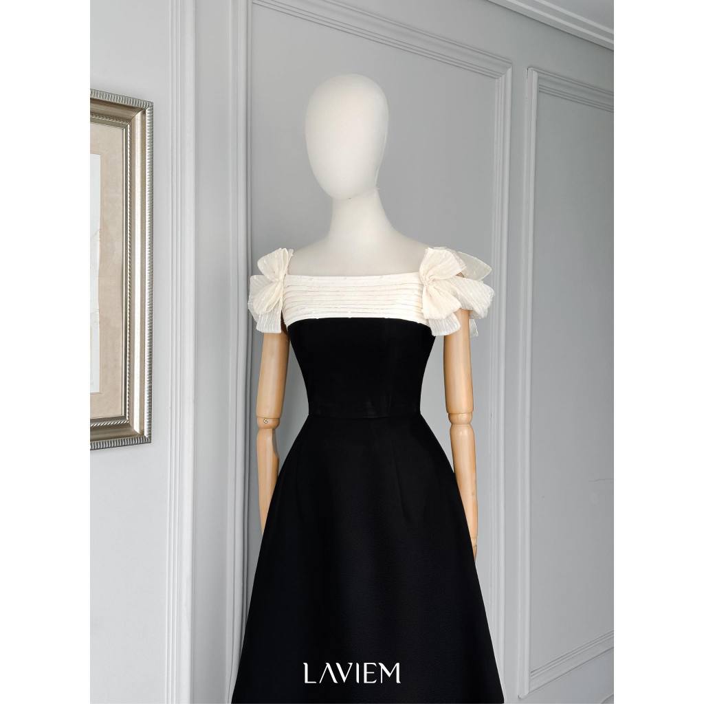 LAVIEM - Váy thiết kế dáng dài màu đen cổ vuông đính nơ - Minda Dress | BigBuy360 - bigbuy360.vn