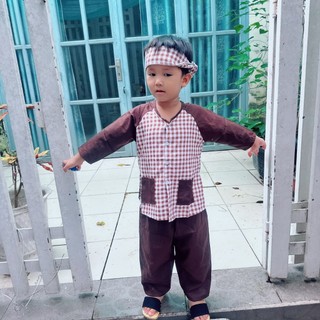 Bộ bà ba bé trai kèm khăn rằn