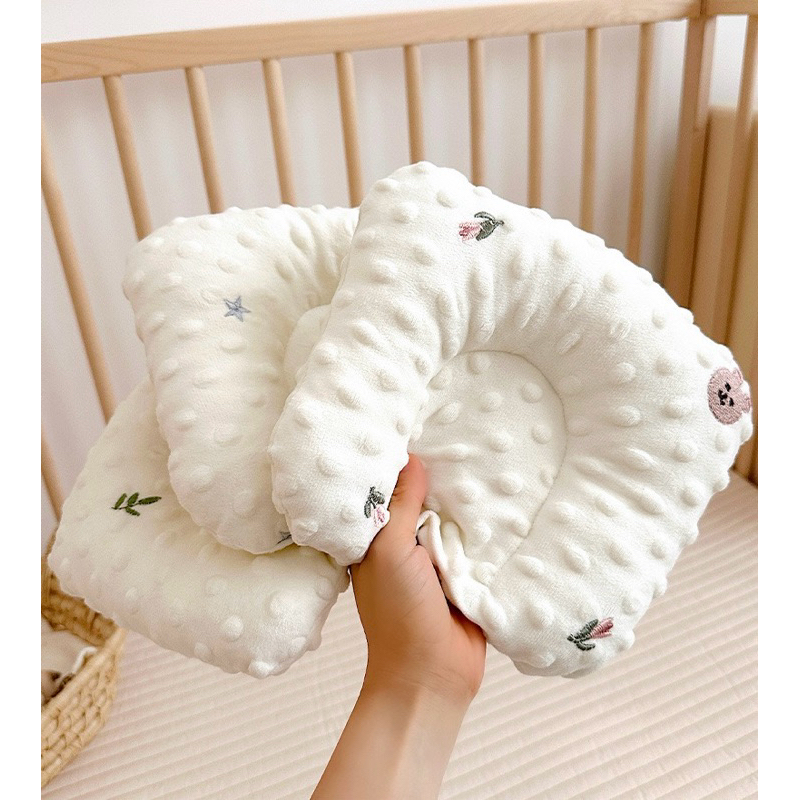 Gối lõm chữ U chất liệu bông hạt đậu chống bẹp đầu, gối định hình cho bé sơ sinh