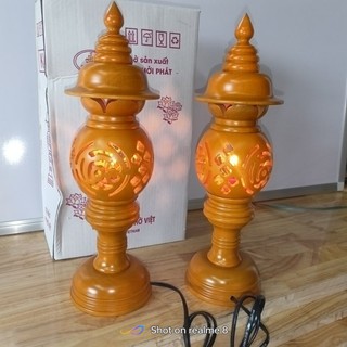 ĐÔI ĐÈN THỜ GỖ MÍT PHỦ SƠN PU BÓNG ĐẸP