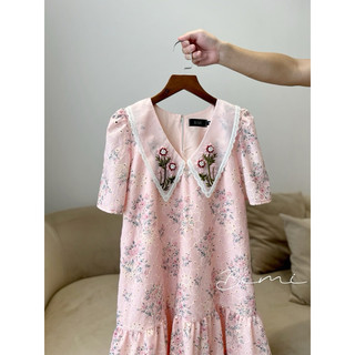 ĐẦM HỒNG CỔ THÊU HOA - BIMI