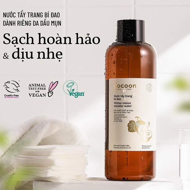 Nước tẩy trang bí đao Cocoon tẩy sạch makeup & giảm dầu Cocoon Winter Melon Micellar Water 500ml