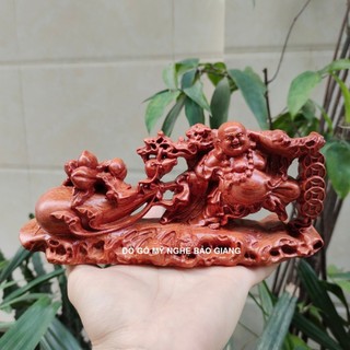 Tượng phật di lặc để ô tô gỗ hương