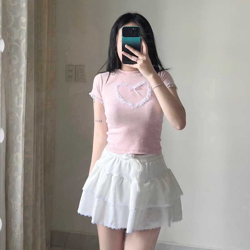 Áo thun phối viền ren trái tim