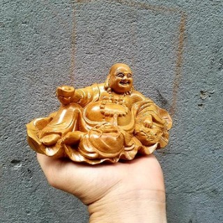 Tượng phật di lặc bằng gỗ