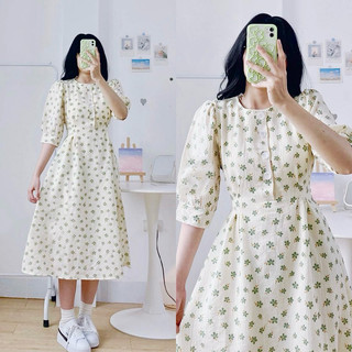  Váy hoa nhí cổ tròn thắt nơ cài cúc dáng dài vintage - Đầm hoa nhí cỏ 4 lá tay bồng ulzzang
