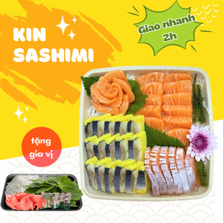 Set sashimi cá hồi và cá trích ép trứng kèm nước chấm và đồ ăn kèm