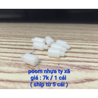Poom nhựa ty xã