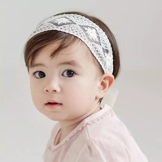 Băng Đô Turban Cài Tóc Cho Bé Gái Thun Ren Co Giãn Họa Tiết Thổ Cẩm Thắt Nơ Ren Phía Sau Màu Trắng