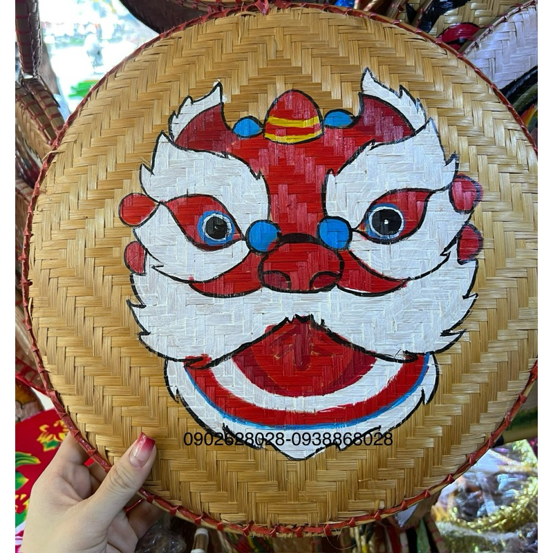 Mẹt tre vẽ hình đầu lân trang trí Tết trung thu, Tết cổ truyền