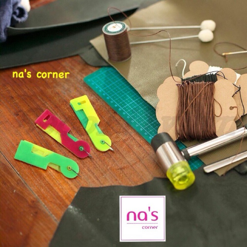 Dụng cụ xỏ chỉ kim tiện dụng