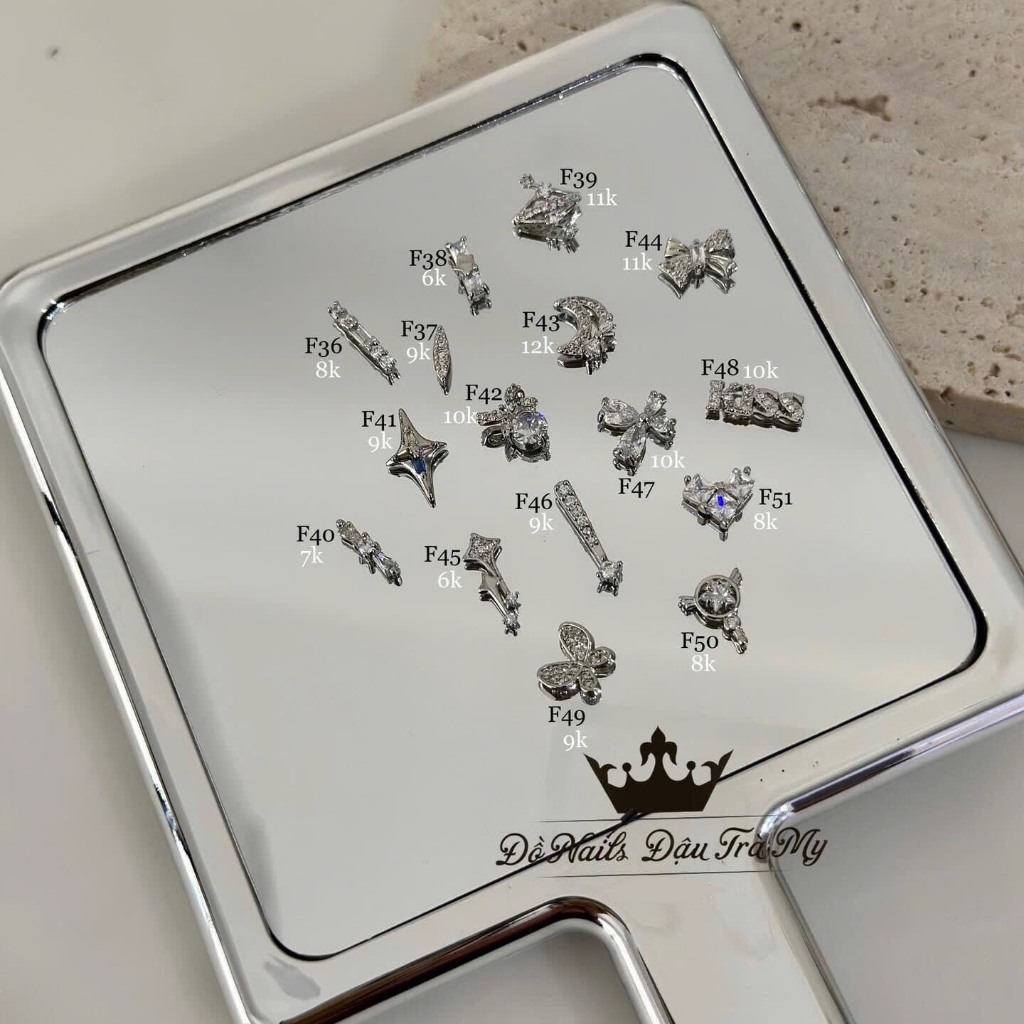 Lẻ 1c charm đá mã 03