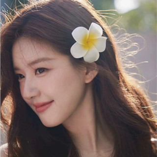  Kẹp tóc mái hoa sứ AAA iLita màu vàng cài tóc hình hoa du lịch mùa hè biển phong cách Hawaii 