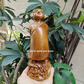 Tượng vạn sự tùy duyên bằng gỗ
