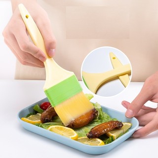 Chổi quét dầu ướp gia vị cán nhựa, lông cước bền dùng tốt