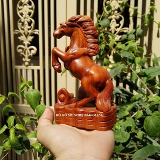Tượng con ngựa gỗ hương 15 cm