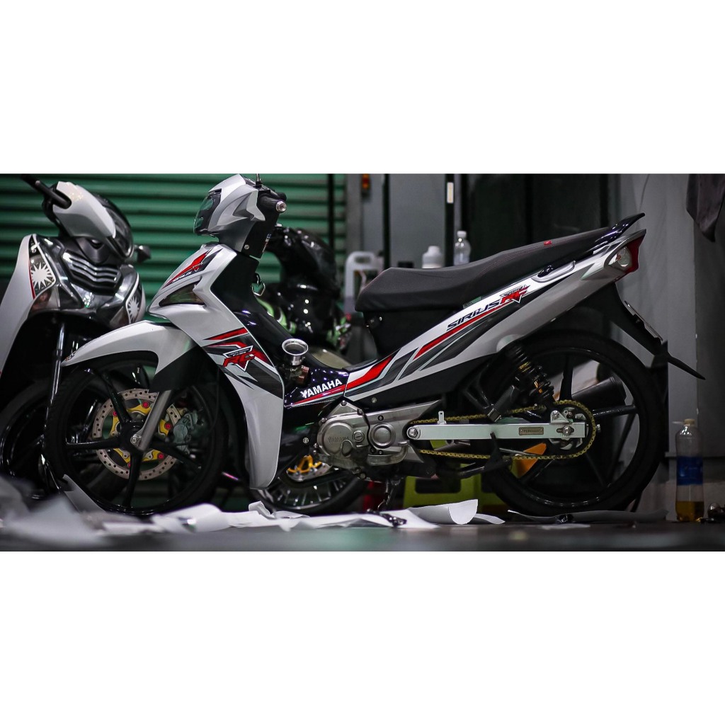 NHÃN DÁN SIRIUS FI DÁN XE BẠC YẾM TRONG ĐEN DECAL 3 LỚP