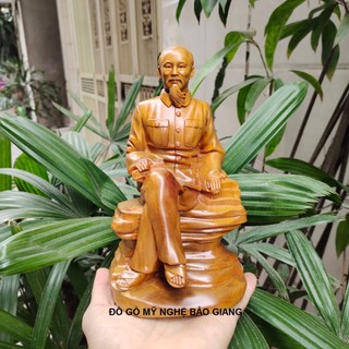 Tượng bác Hồ gỗ bách thơm cao 15 cm
