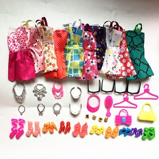 Bộ 37 Chi Tiết Phụ Kiện Thời Trang Búp Bê Đồ Chơi (10 Giầy+10 Váy+6 Vòng+4 Kính +2 Túi)