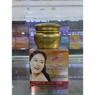 Kem Linh Chi Thúy Nga Đủ Màu