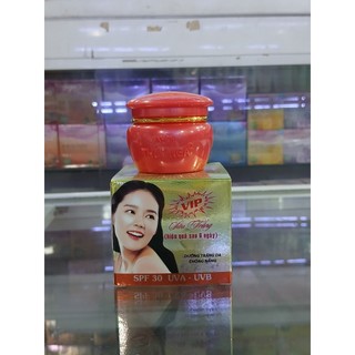 Kem Linh Chi Thúy Nga Đủ Màu