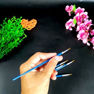 Cọ vẽ màu nước, đầu tròn, nét nhỏ