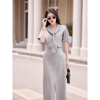 [130] Set thiết kế áo cổ vest cộc tay gập cách điệu phối chân váy A midi xẻ trước màu ghi sáng hàng đẹp loại 1