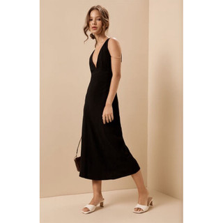 Đầm đen midi cổ V Pacsun