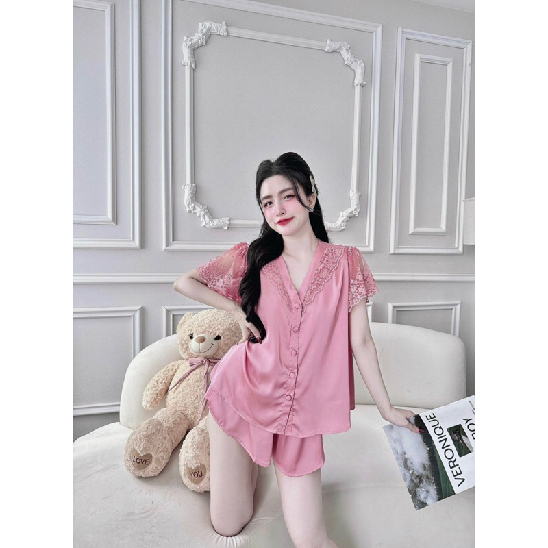Bộ lụa tay ren cổ tim cúc bọc