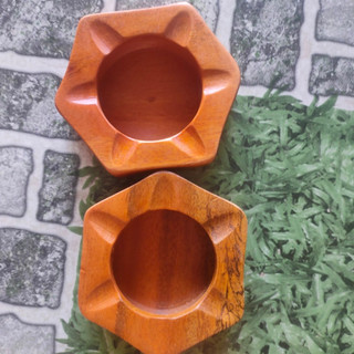 Gạt tàn thuốc gỗ tròn trang trí